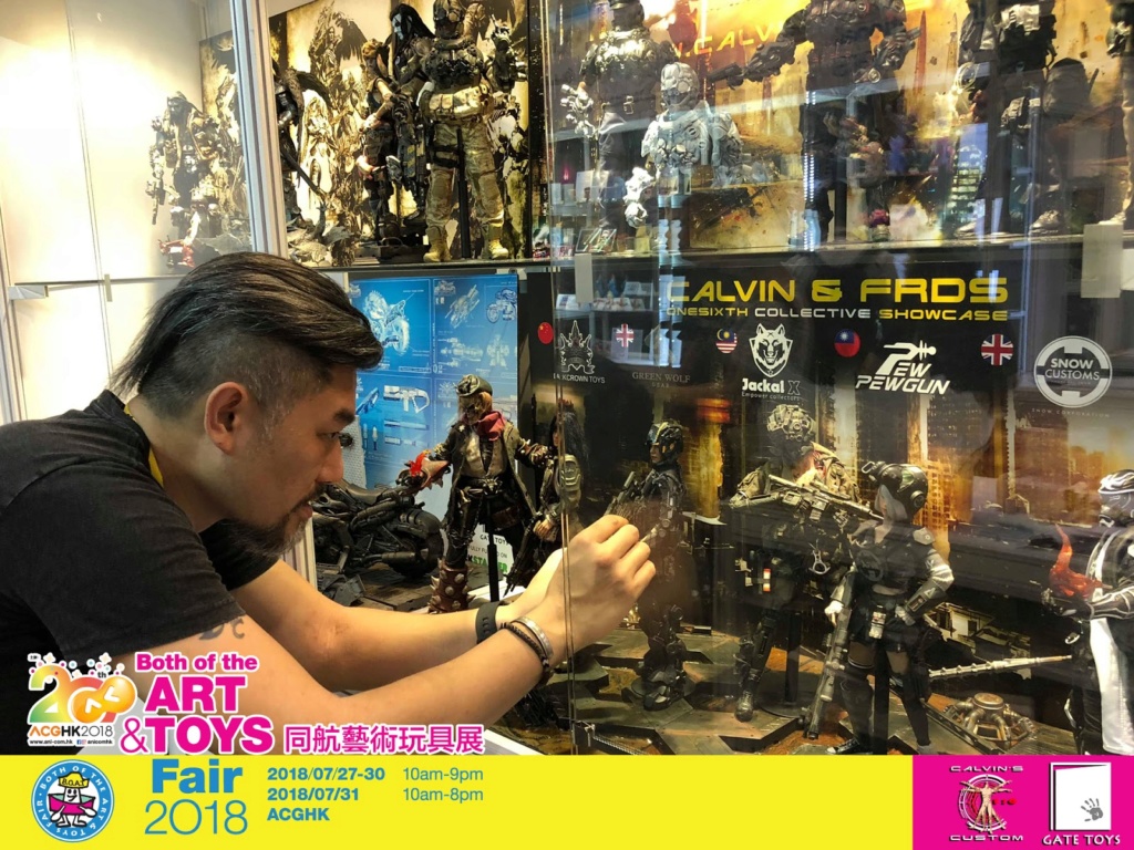 Calvin - Calvin's Custom showcases new 1/6th Futuristic Military Armor Set @ B.O.A.T, ACGHK 2018 A0510