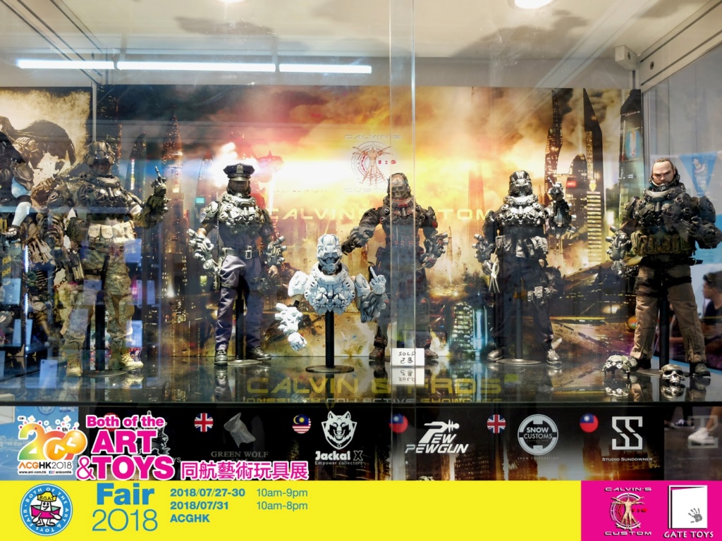 Calvin - Calvin's Custom showcases new 1/6th Futuristic Military Armor Set @ B.O.A.T, ACGHK 2018 B0210