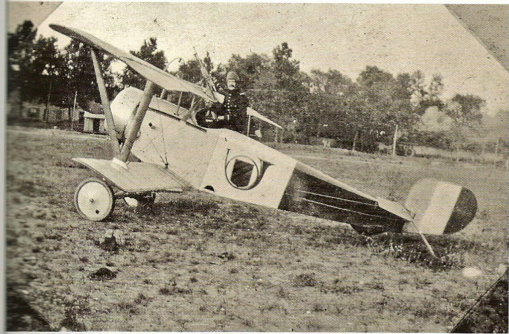 Bébé Nieuport - Ni-11 Armand de Turenne 1916 - 1/48 [Eduard] - Page 7 20102010