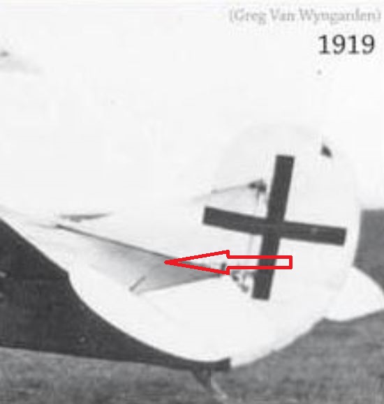 Fokker D. VII - Wingnut 1/32 [TERMINE] - Page 3 Queue11