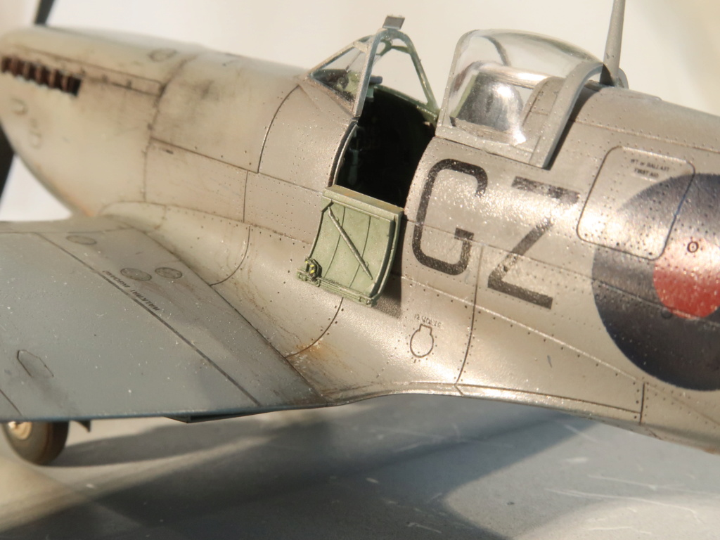 [GB Eduard] Spitfire HF Mk. VIII [Eduard Week-End] -1/48 - JF 364 N°32 Squadron - Foggia, Italie - début 1944 Img_0126