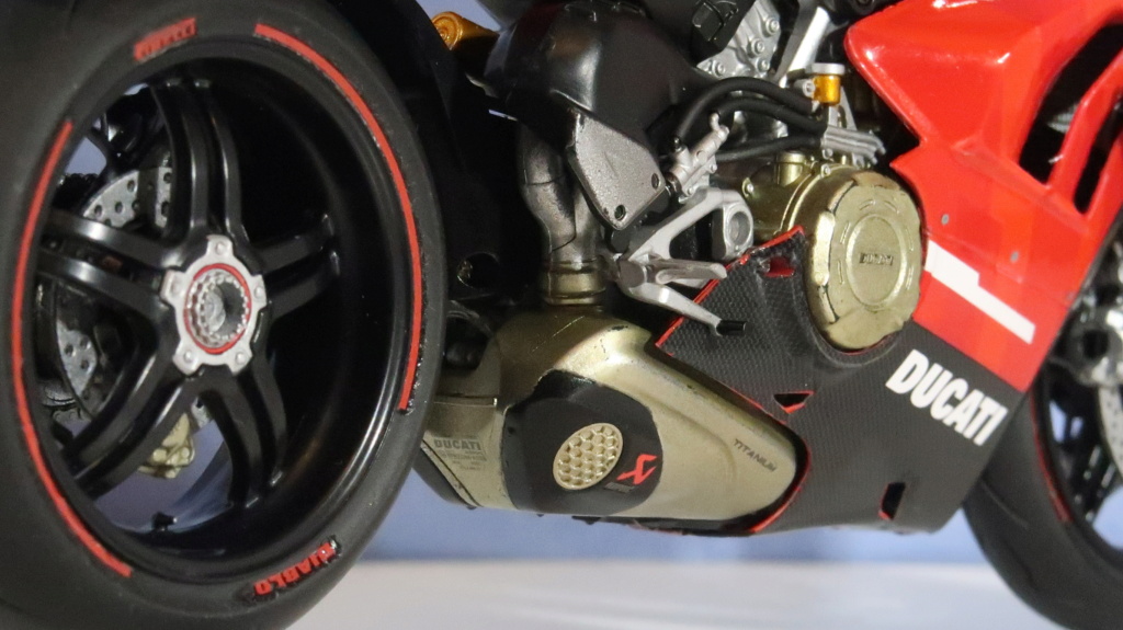 Ducati Superleggera V4 [1/12] de Tamiya Img_5923