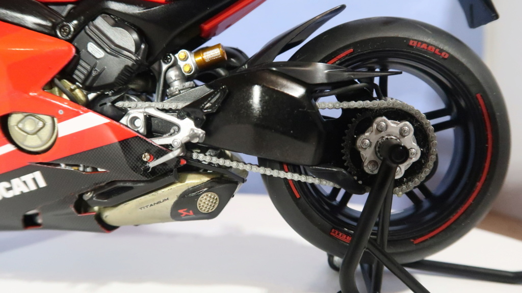 Ducati Superleggera V4 [1/12] de Tamiya Img_5924