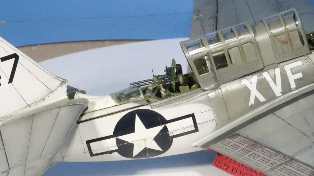 [Accurate Miniatures] 1/48 - Curtiss SB2C-4 HELLDIVER   - Page 12 Img_6010