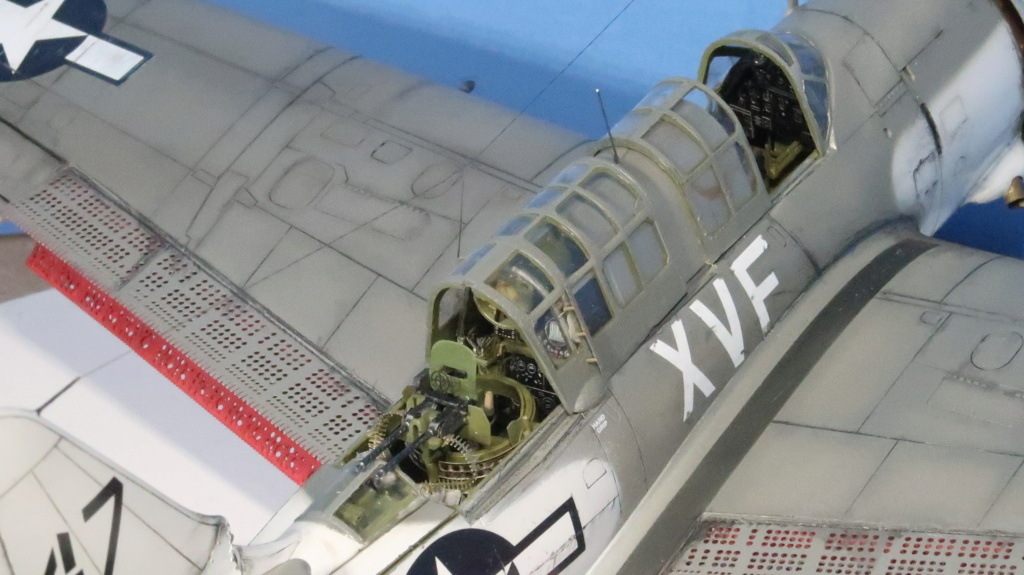 [Accurate Miniatures] 1/48 - Curtiss SB2C-4 HELLDIVER   - nouvelles photos Img_6017