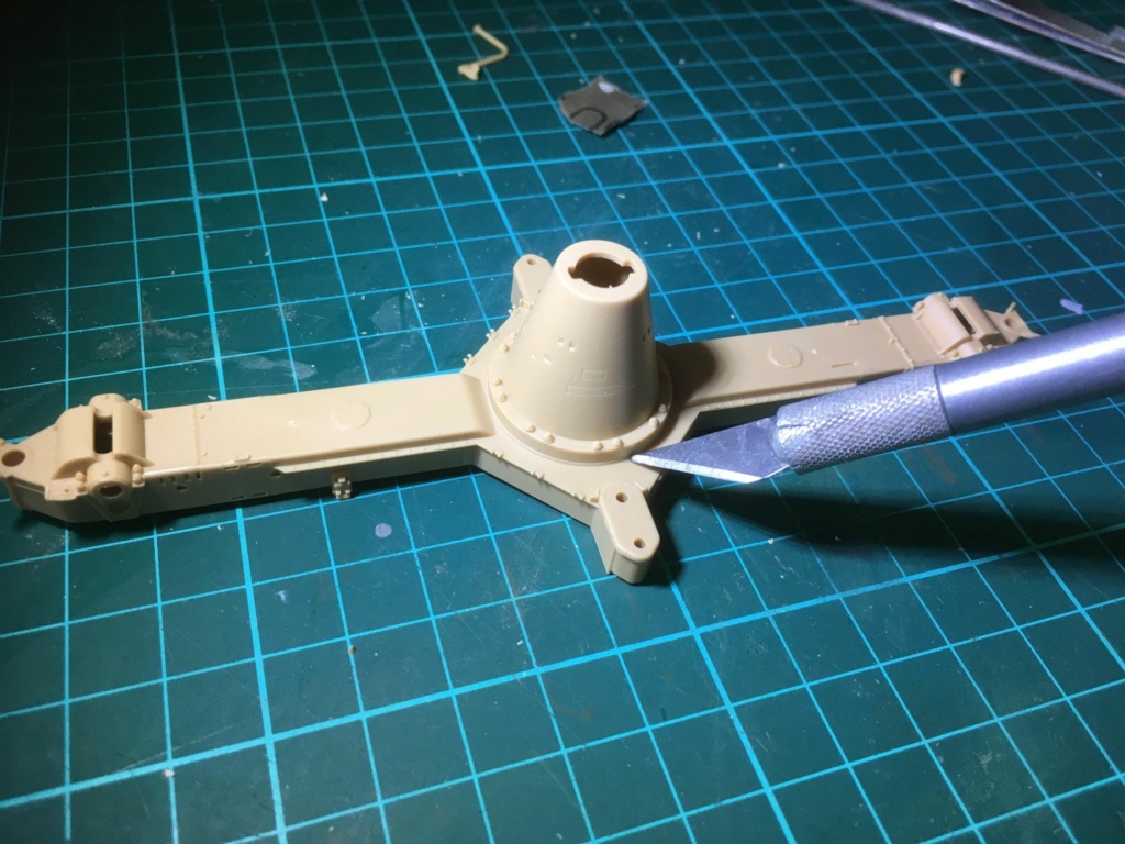 1/35 Voroshilovets et Soviet 52-K 85 mm Trumpeter 23684710