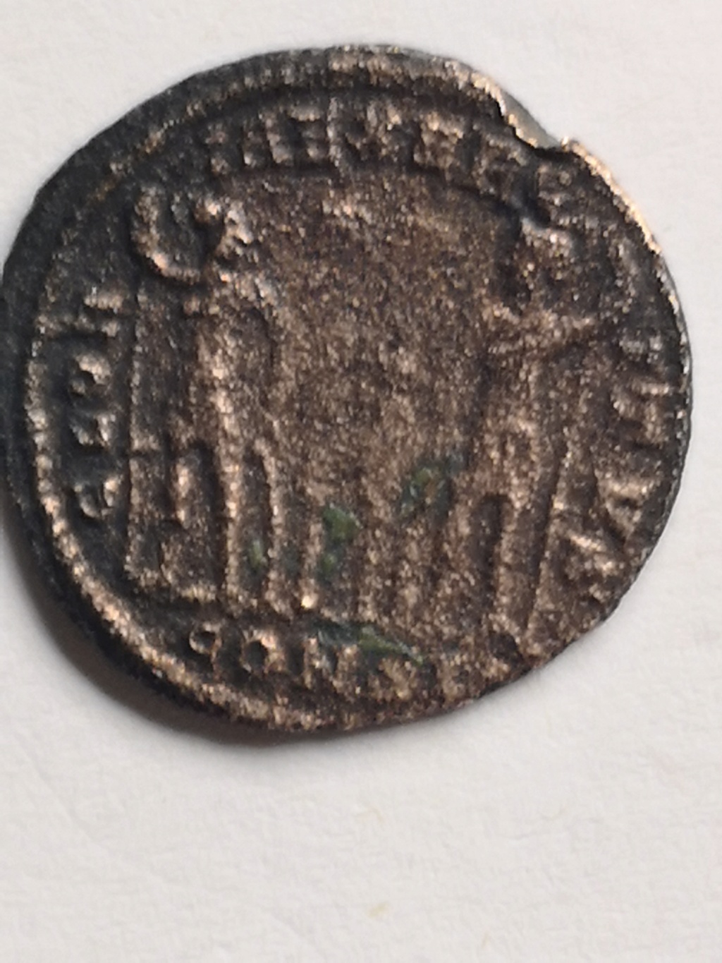 AE3 de Constancio II. GLORIA EXERCITVS. Soldados entre 2 estandartes. Constantinopla 16238411