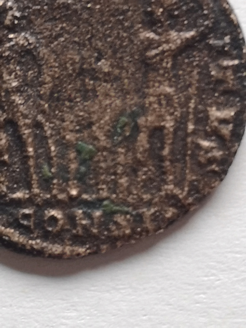 AE3 de Constancio II. GLORIA EXERCITVS. Soldados entre 2 estandartes. Constantinopla 16238412