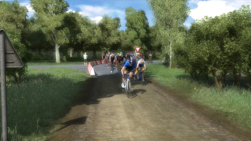 5e étape : Lille - Arenberg (142,9 km) - Page 2 Pro_5523