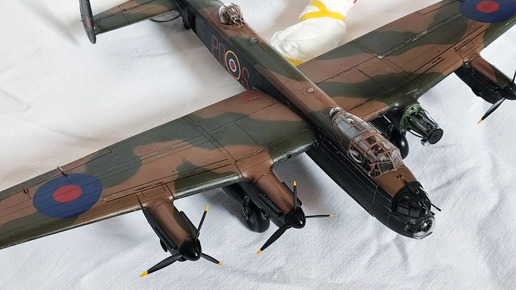 Avro Lancaster B.III airfix 1/72 - Page 3 Img9711