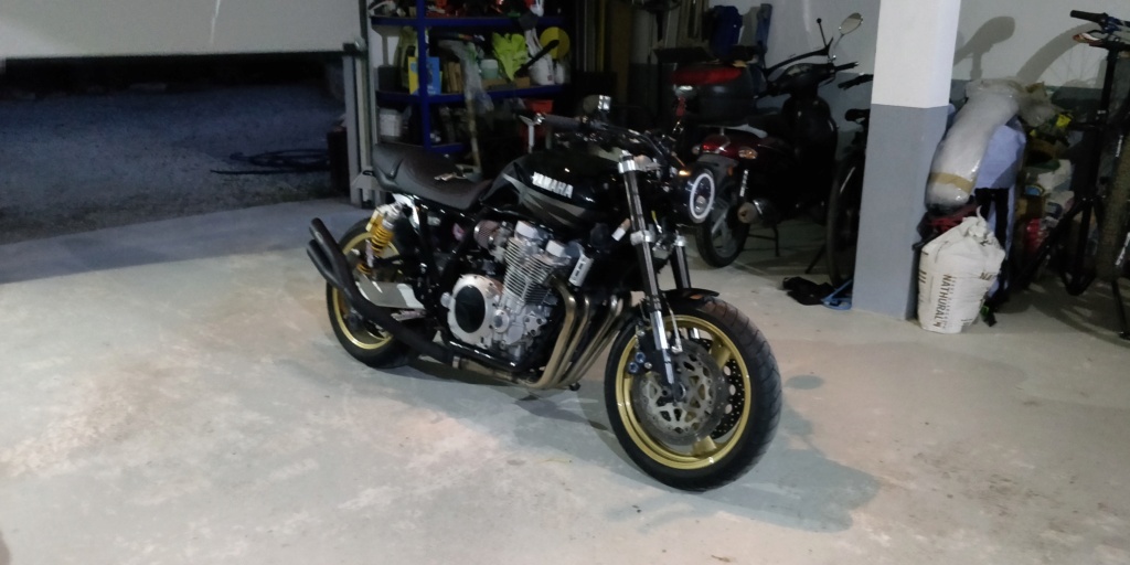Ma XJR Cafe Racer Img_2010