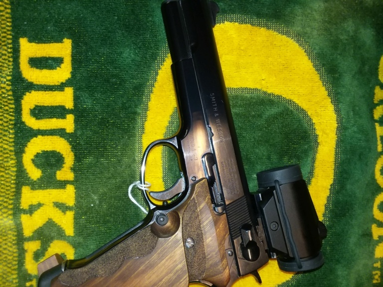 Trying to get a grip on the S&W model 52 20191212