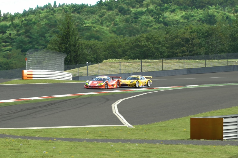 Comptes rendus de courses : championnat Super-GT#4 : GT300 et GT500 par équipes - Page 4 Fuji_s40