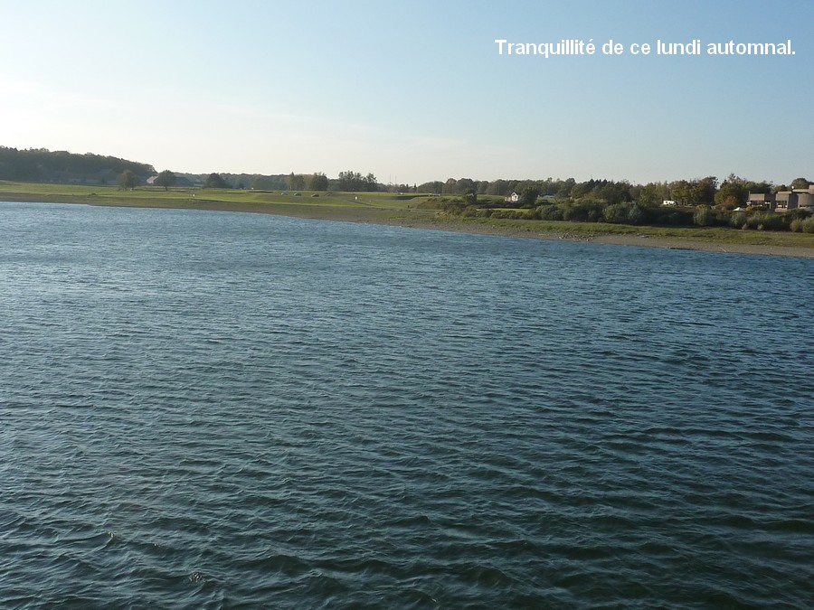 Balade du lundi 24 octobre 11: Chimay, les sources de l'Oise, les lacs.... 04010