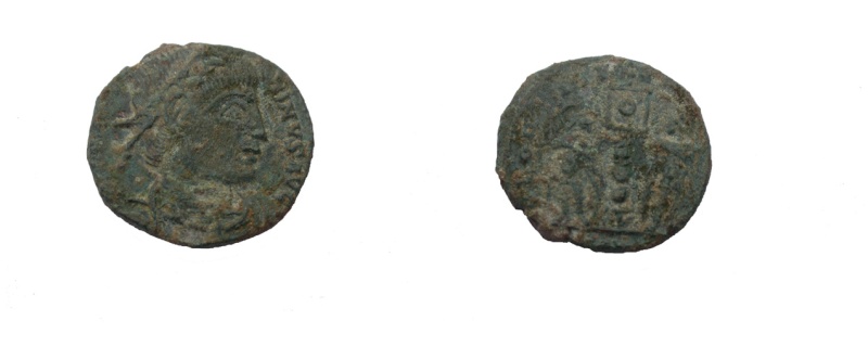 Centenional de Constantino II ( GLORIA EXERCITVS ) 205_g_10