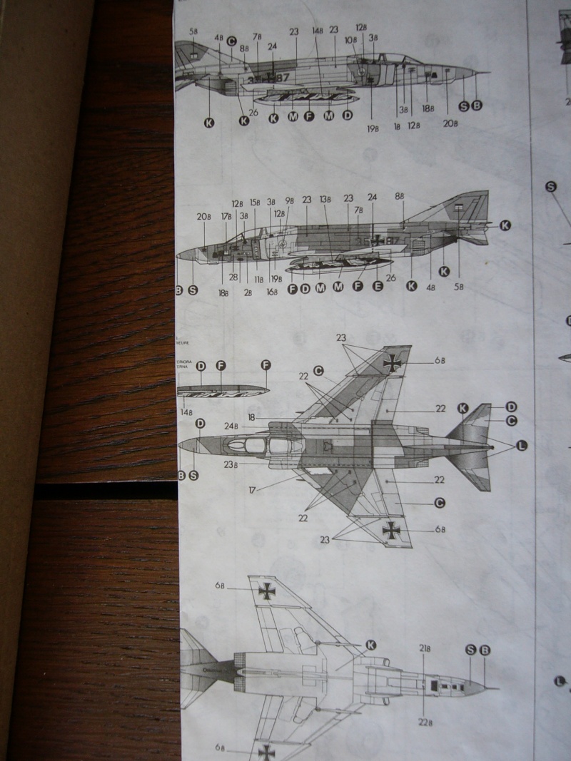 [Esci] RF-4C/E Phantom II "Recce" P1010527