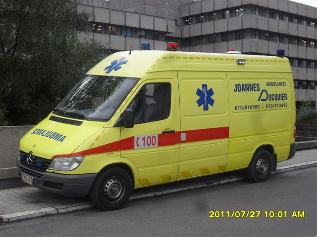 Ambulances Joannes Docquier à Jodoigne - Page 2 Sam_0510