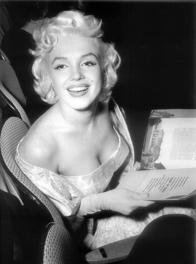 Marilyn Monroe - Page 16 Tumblr36
