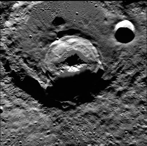 Impact # 668 : Série cratères de 12, 30 et 70 km (Mercure) 66811