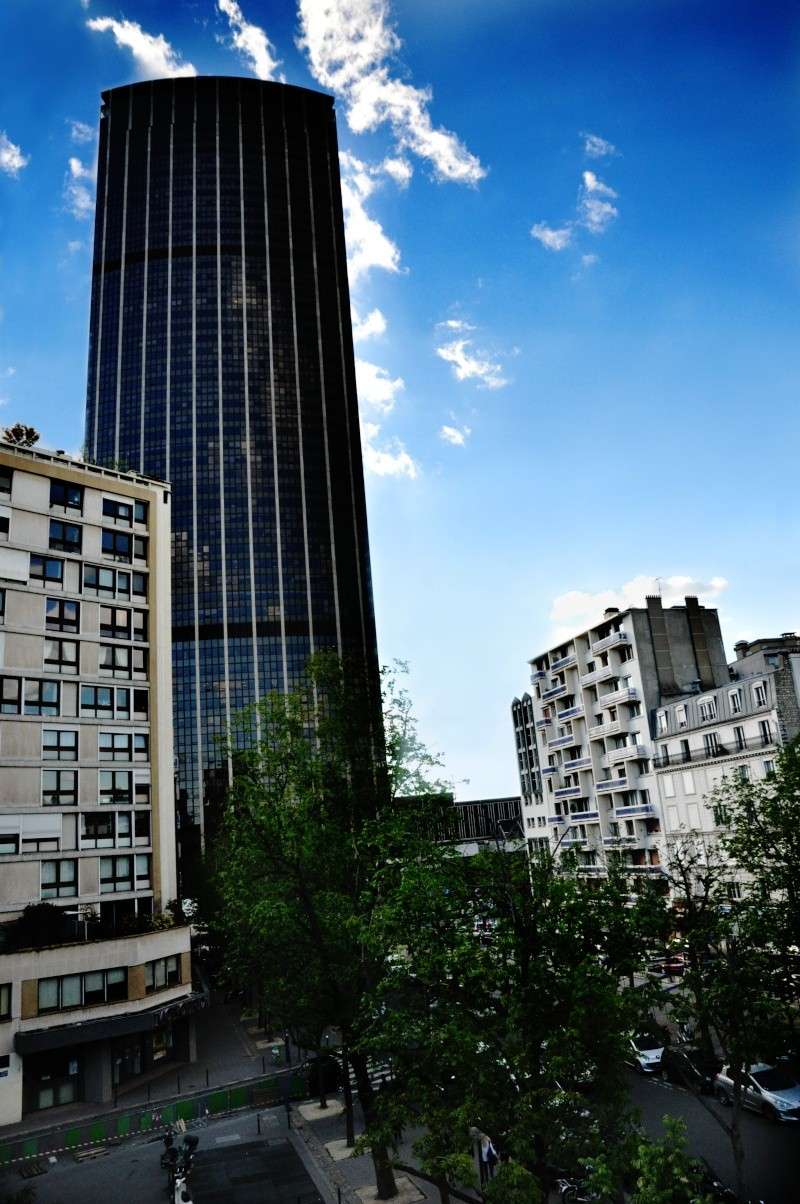 La Tour Montparnasse vue de ma chambre 18h18-10