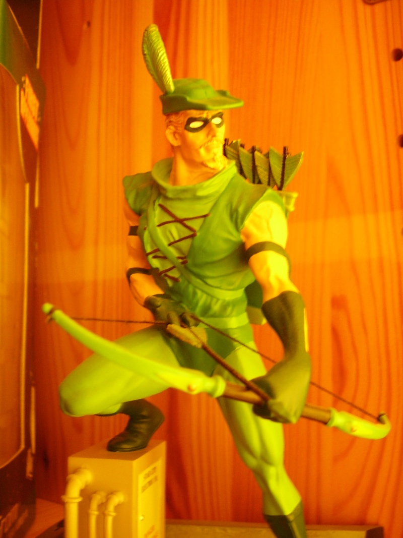 GREEN ARROW Mini-Statue Ww_04710