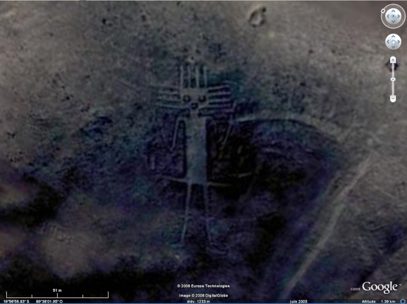 Quelques OVNIS sur Google Earth Chat10