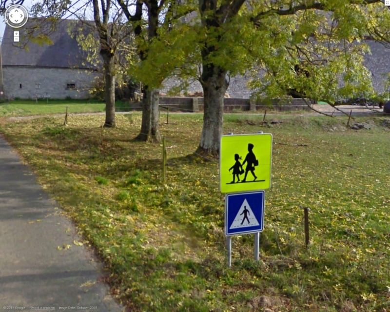 STREET VIEW : les panneaux routiers Ecole10