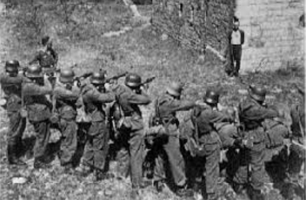 1944 - Belfort : Le Fusillé Souriant Fusill18