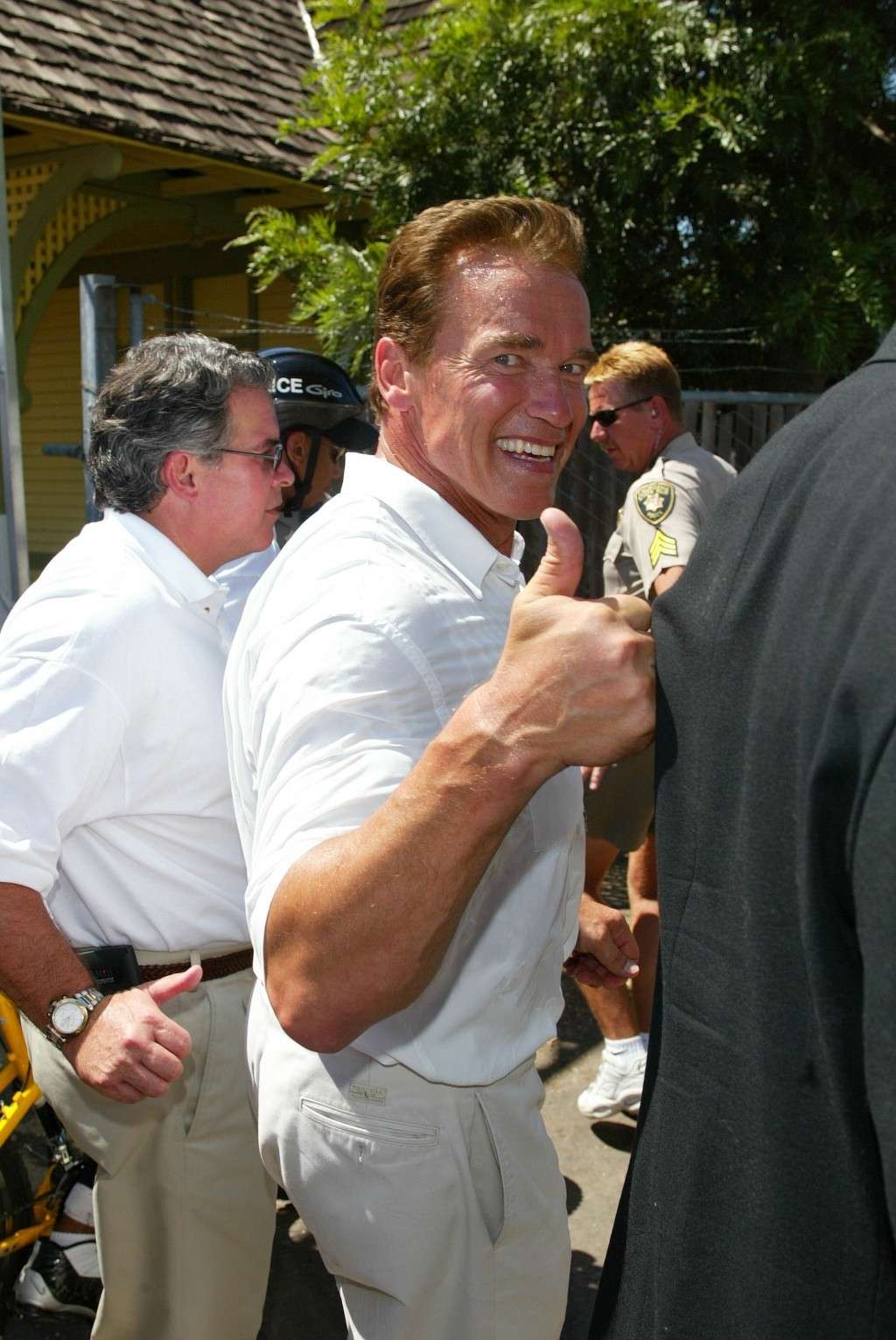 Arnold Schwarzenegger en photos - Page 12 Arnold21