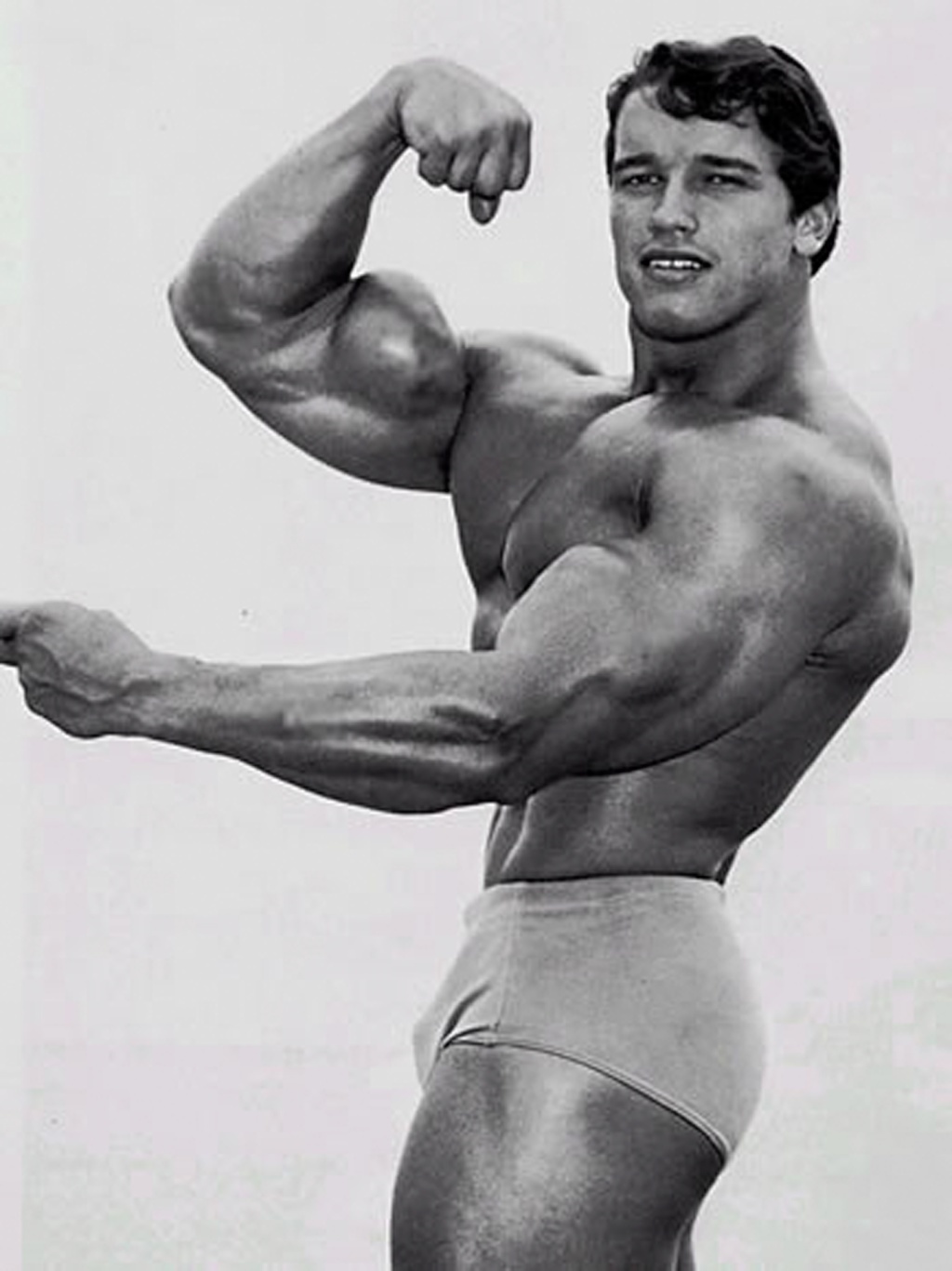 Arnold Schwarzenegger en photos - Page 13 Arnold25