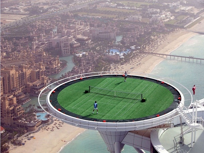 بالصور .. أعلى ملعب تنس في العالم في دبي  13112110