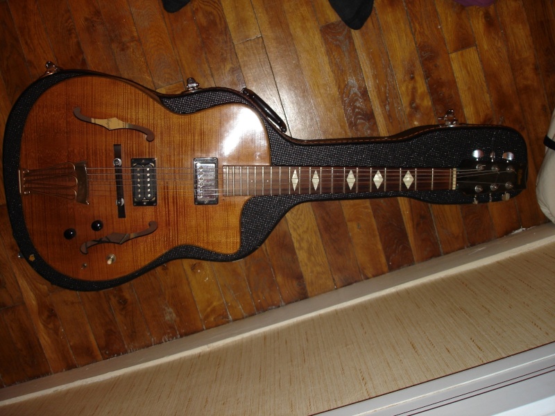 Guitare di mauro modle 104 de 1984 Dsc04510
