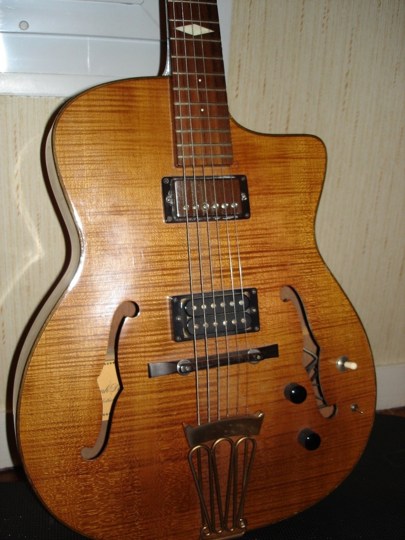 Guitare di mauro modle 104 de 1984 Dsc04511