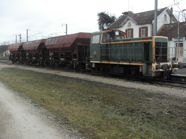 Train de travaux à Poligny Kif_6624
