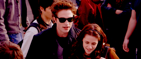 Robert Pattinson & Kristen Stewart [Edward/Bella]     Image553