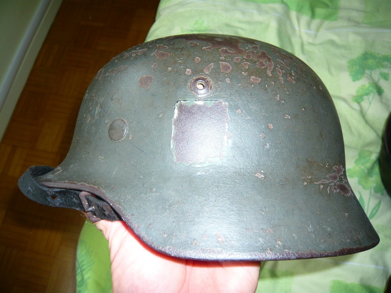 Application de la directive de 1940 : reconditionnement des casques allemands P1060918