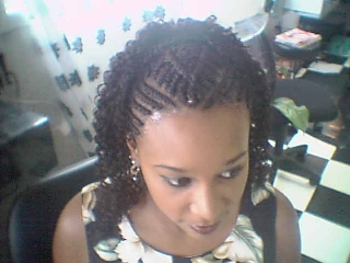 HAIR STYLES--BRAIDS AND NATURAL - Page 2 Cornwe12