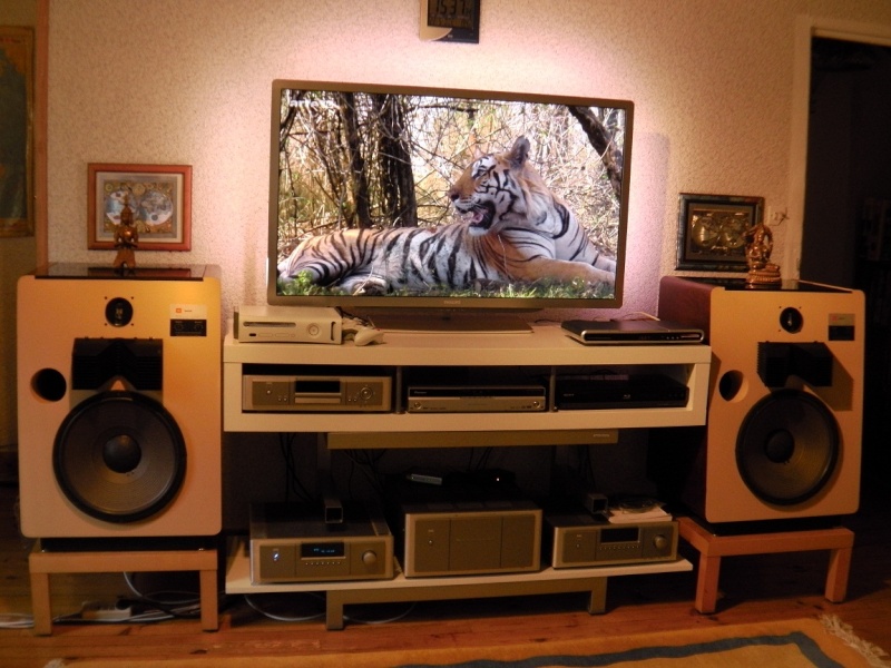 NAD M3 pour la Hi-fi et M15/M25 pour le Home-Cinéma - Page 3 00712