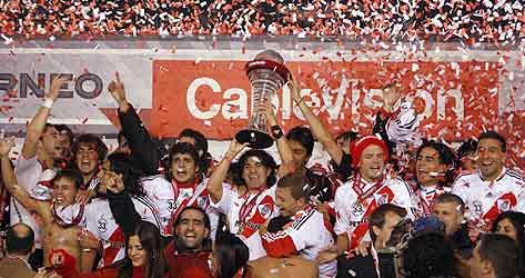 River Campeon del Torneo Clausura 2008 Festej10