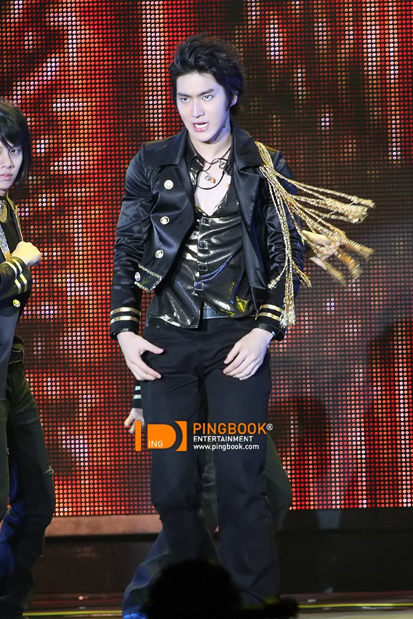 [PIX] 080712 SUPER SHOW - THAILAND (GET READY FOR SOME HOTNESS!) 0911