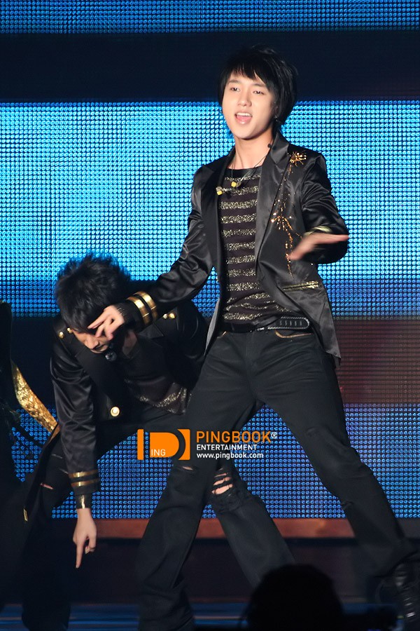 [PIX] 080712 SUPER SHOW - THAILAND (GET READY FOR SOME HOTNESS!) 1910