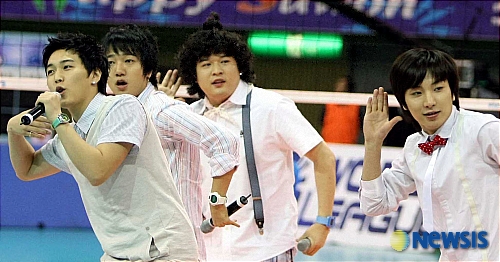 [PIX] 080614 SJ-H PERFORM DURING FOOTBALL AND VOLLEYBALL COMPETITION Nisi2010