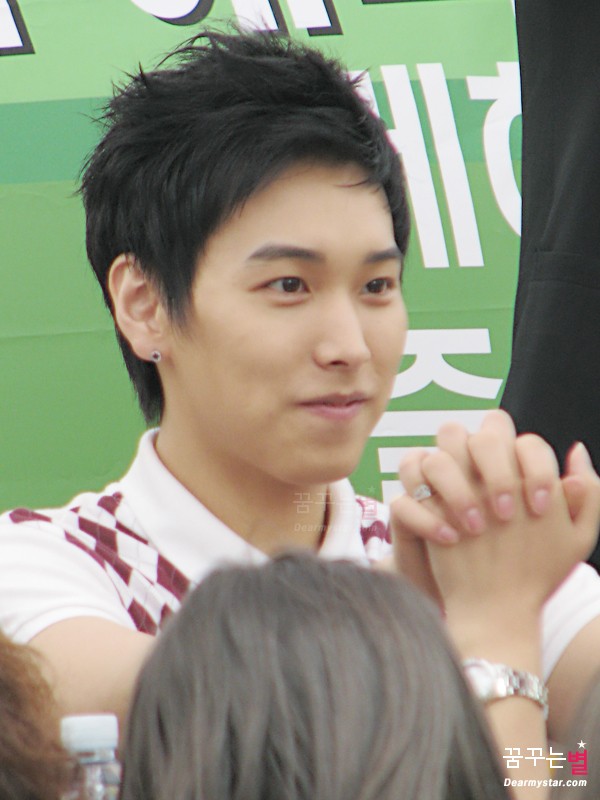 [PIX] 080606 SJ-H Fan Sign Event *more added Y410