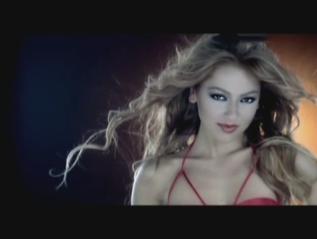 Hadise-Deli Olan/Ortam Mekan Farkyla Hadise10