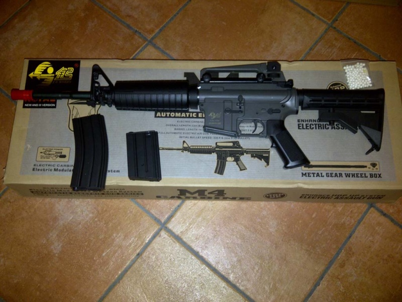 VENDO FUCILE SOFTAIR M4 + 2 CARICATOR M4_210