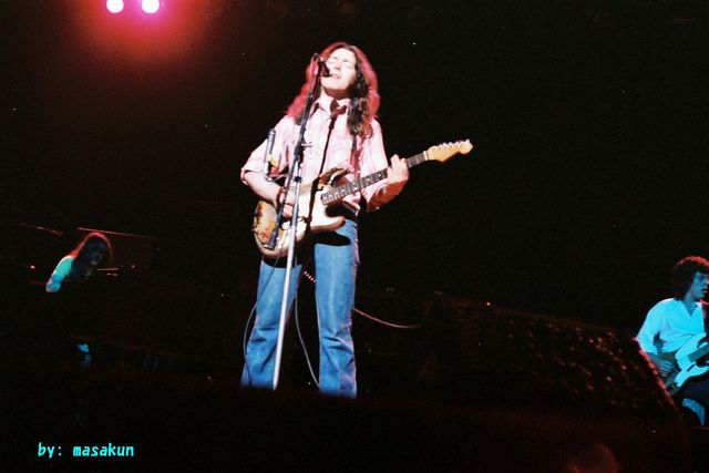 Photo de Masakun - Yubin-Chokin Hall -  Hiroshima (Japon) - 27 octobre 1977 19771010