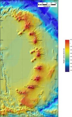 Des scientifiques de la British Antarctic Survey ont decouvert des volcans sous marins inconnus 66448310