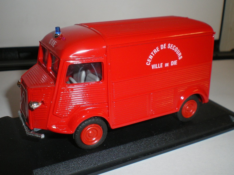 Citroën miniatures > "Véhicules des Sapeurs-Pompiers"  8110
