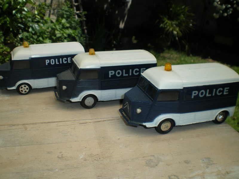 Citroën Type H au 1/32  POLICE chez MINIALUXE  Imgp0133