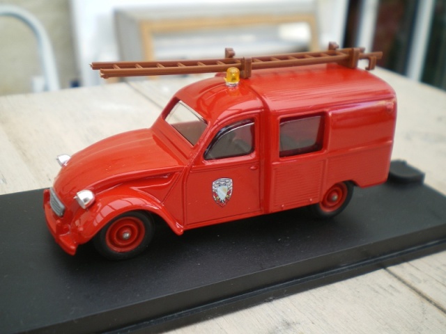 Citroën miniatures > "Véhicules des Sapeurs-Pompiers"  Imgp9722